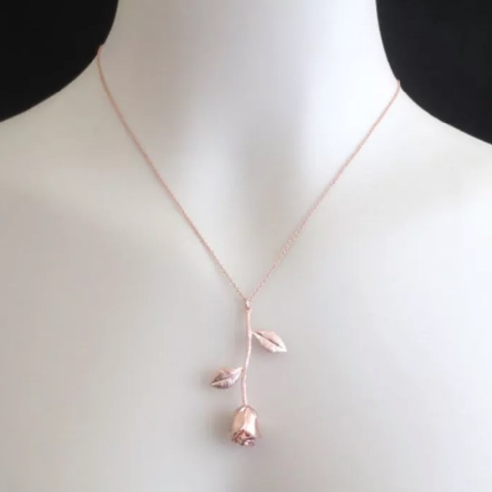 NEW Rose Gold Rose Flower Necklace